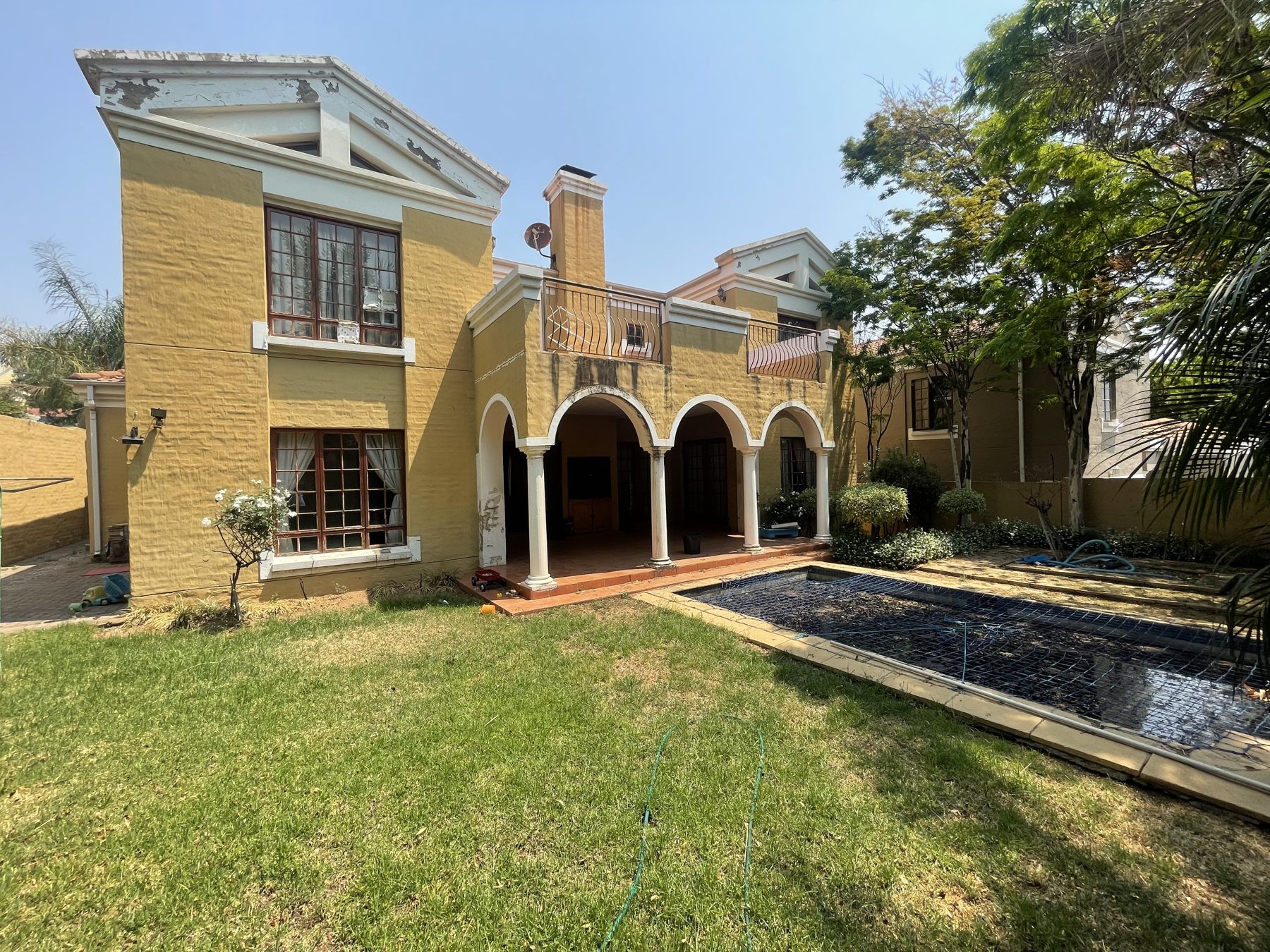 A 4-bedroom house in Kyalami Hills, Ext. 1